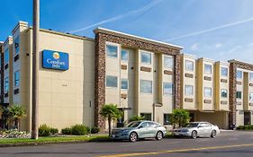 Comfort Inn Portland Near I-84 And I-205